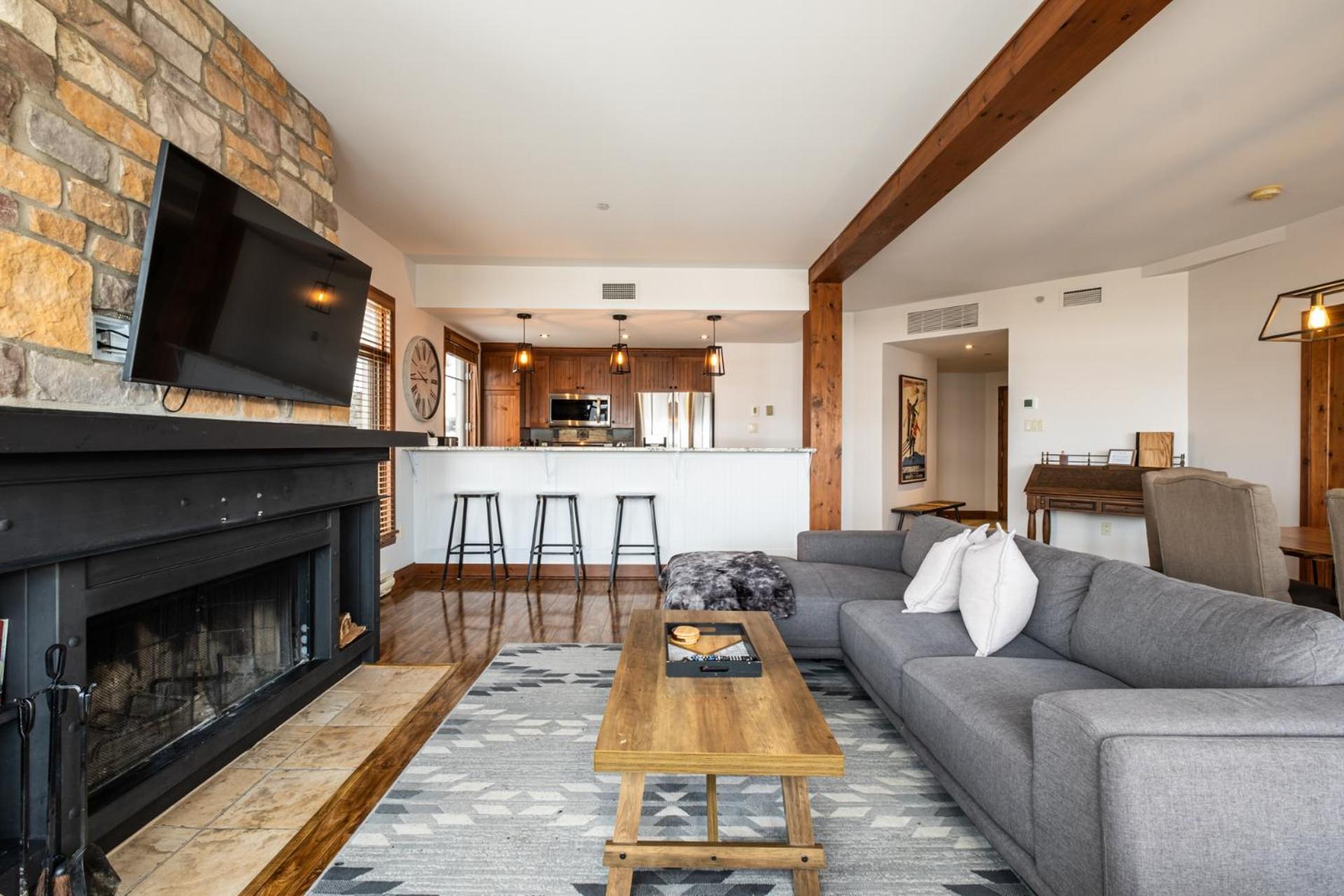 Апартаменты Tremblant Prestige - Altitude 170-5 Мон-Трамблан Экстерьер фото